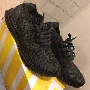 Ultra BOOST uncaged Triple black